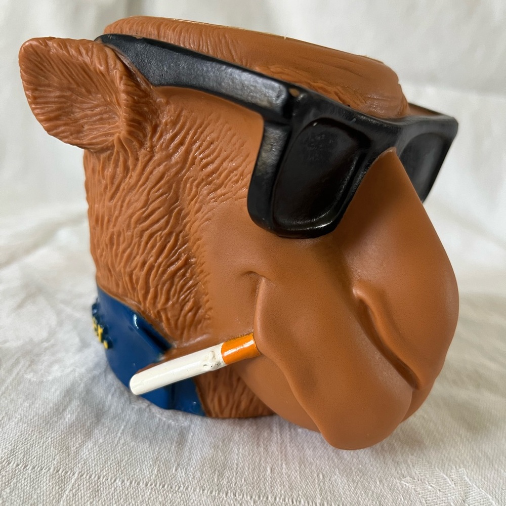 Vintage 1991 Joe Camel Head Koozie  Beer Can Holder Good Condition